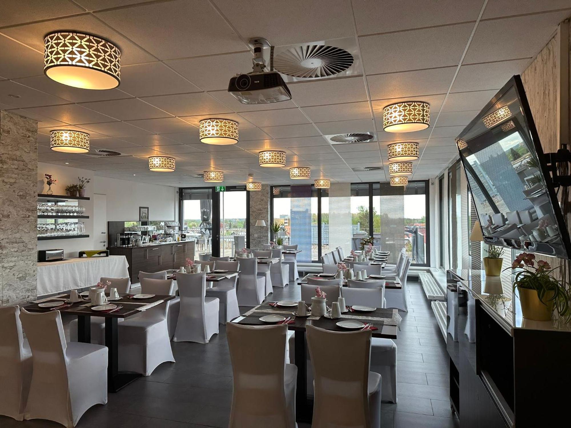 Hotel Efcannos Vechelde Bagian luar foto