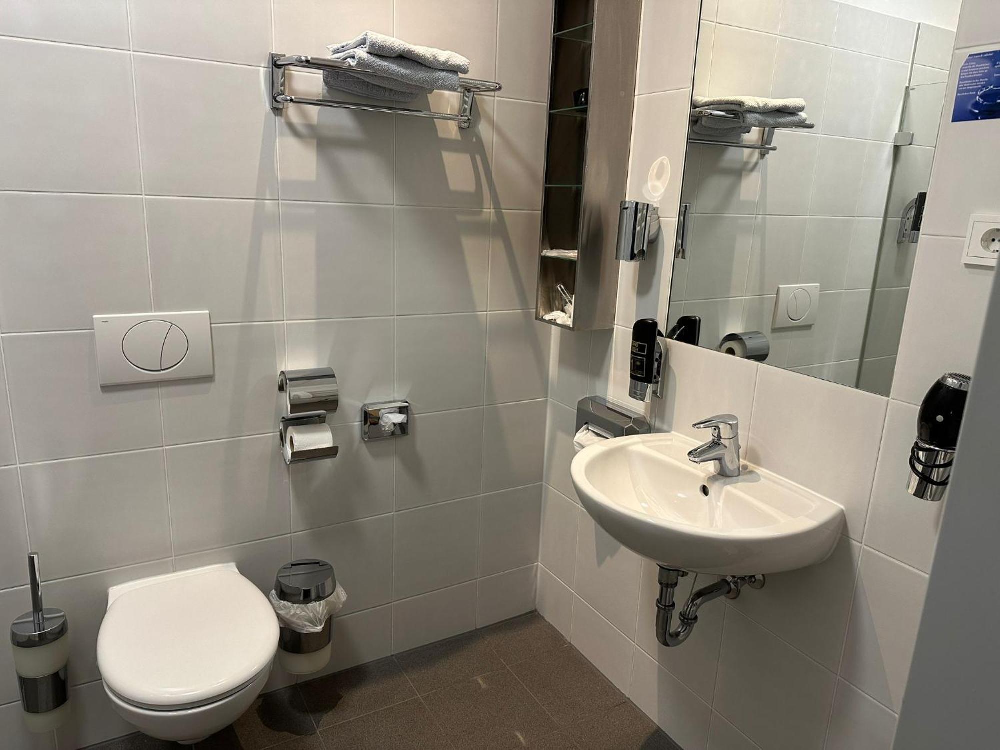 Hotel Efcannos Vechelde Bagian luar foto